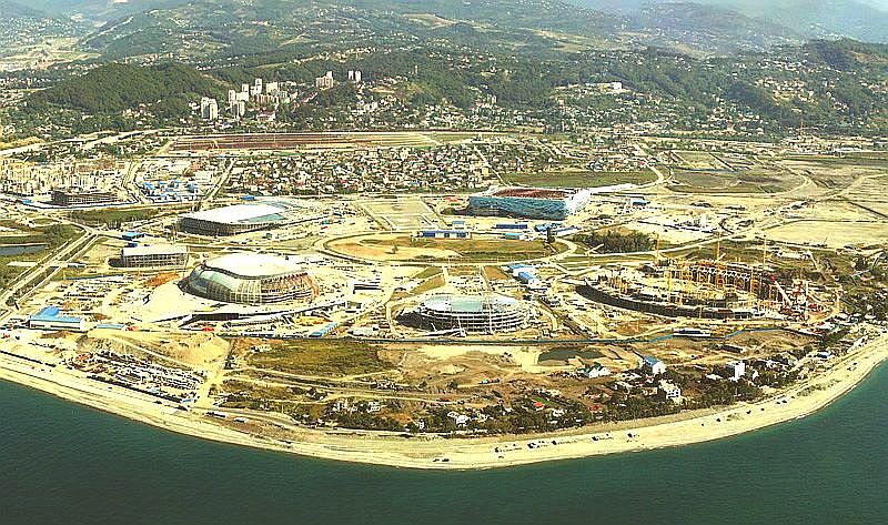 Главные спортивные сооружения будущей XXII Зимней Олимпиады , г. Сочи, Имеретинская низменность